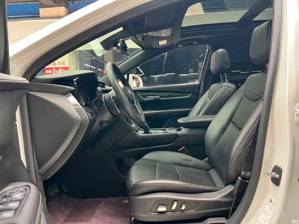 Cadillac XT5 — миниатюра 8