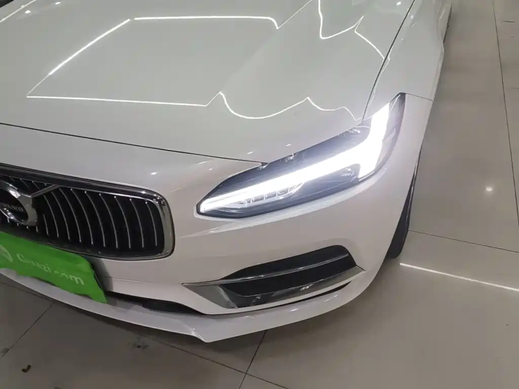 Volvo S90 — миниатюра 24