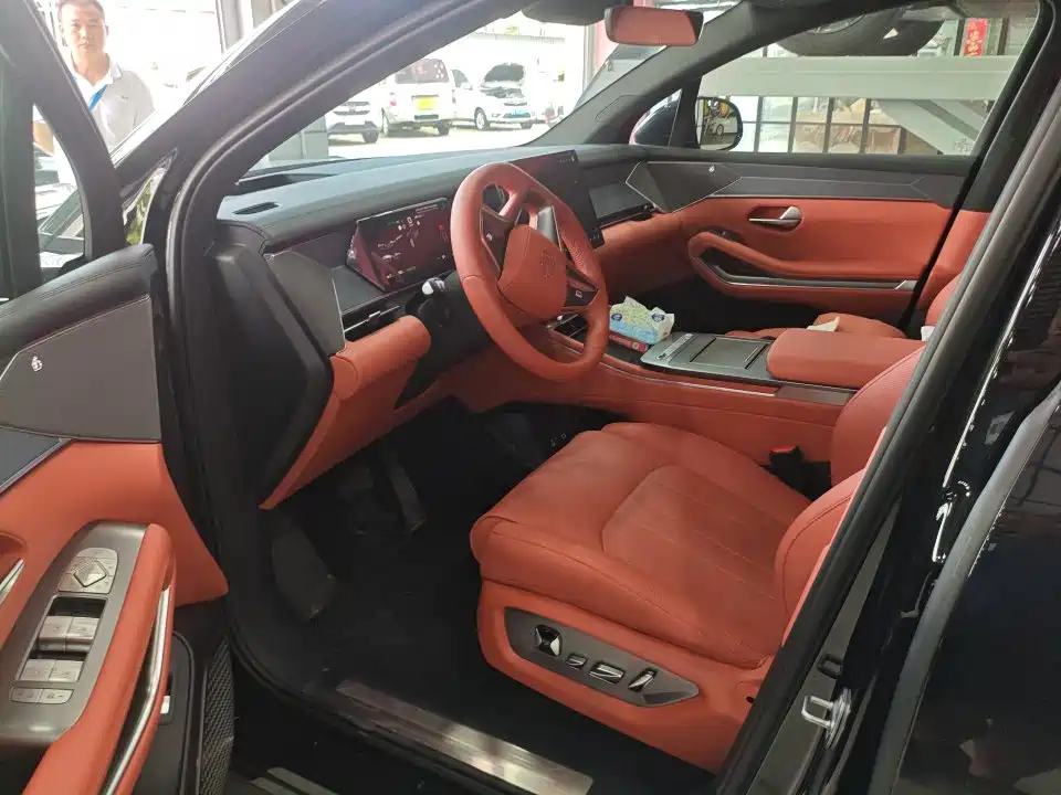 BYD Tang L L 2025 EV 670KM Flagship