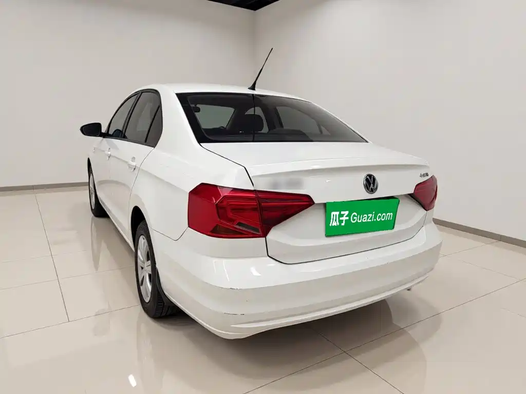 Volkswagen Jetta — миниатюра 4