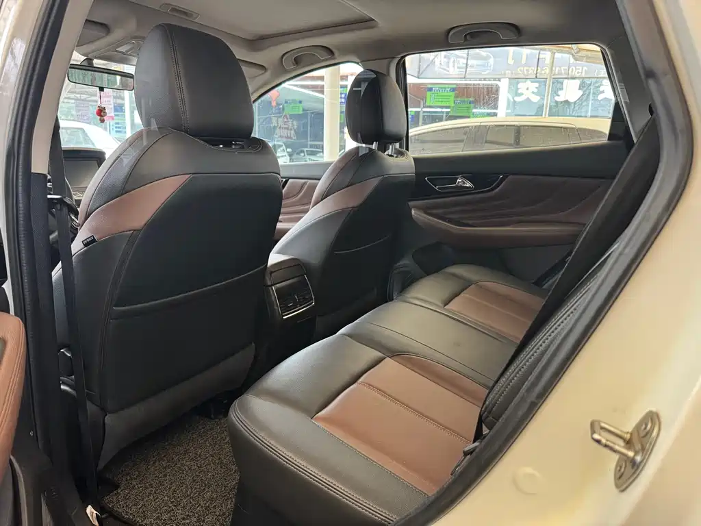 Dongfeng AX7 2018 1.6T AT Luxury