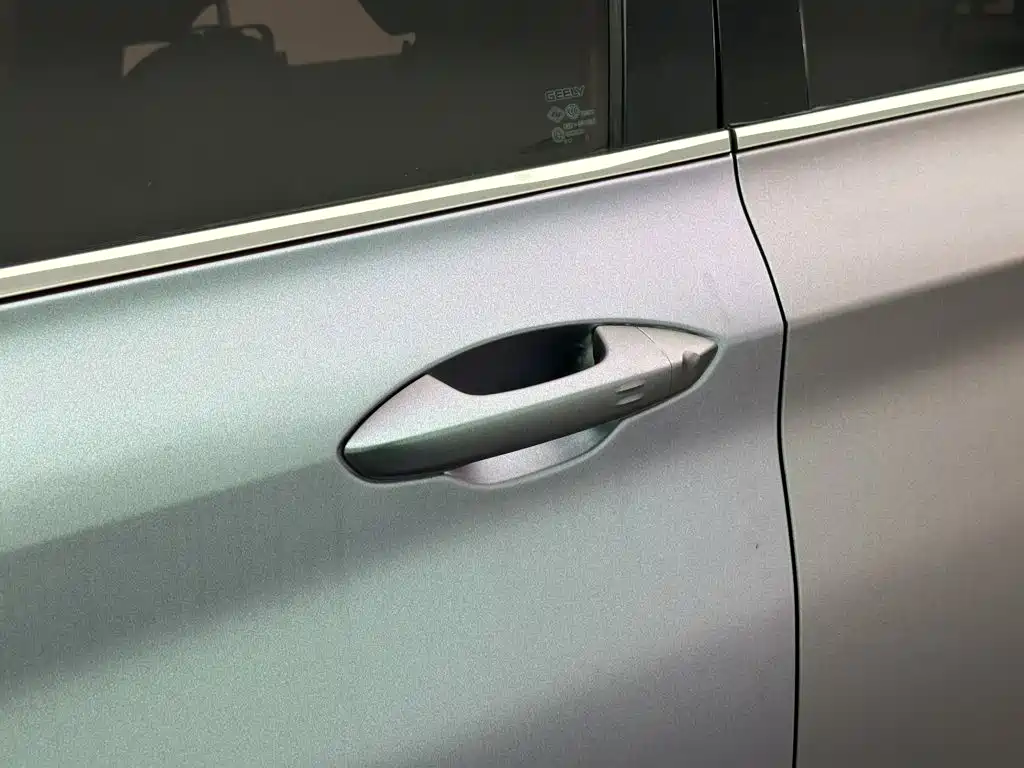 Geely Binyue — миниатюра 12