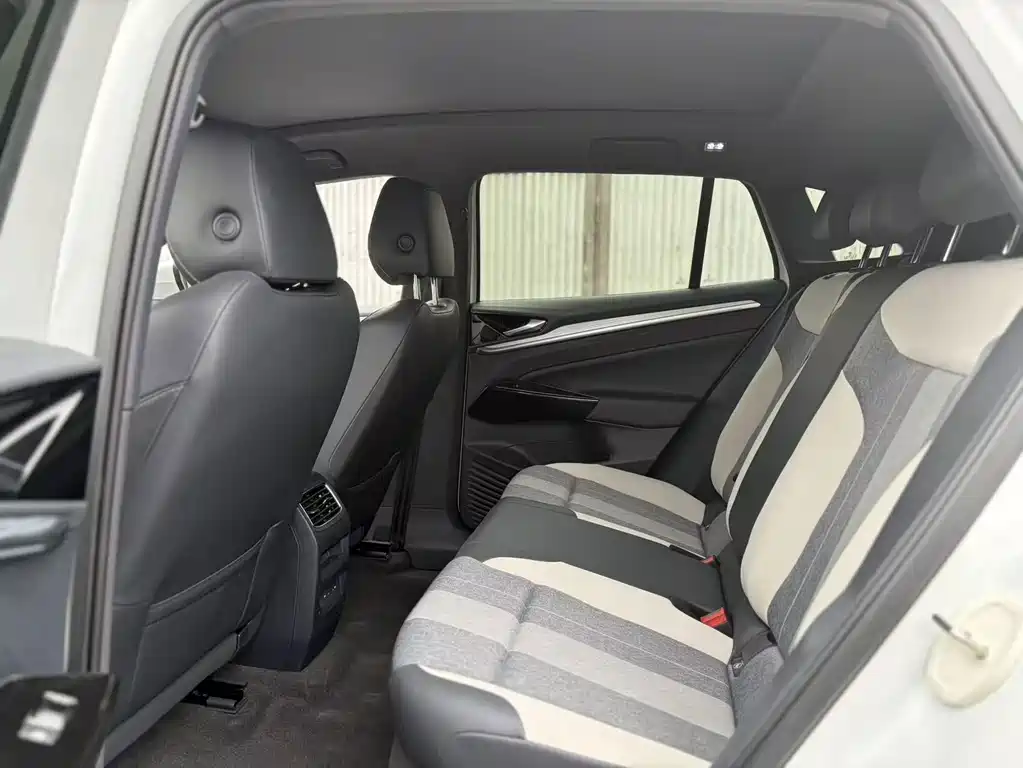 Volkswagen ID.4 Crozz — миниатюра 5