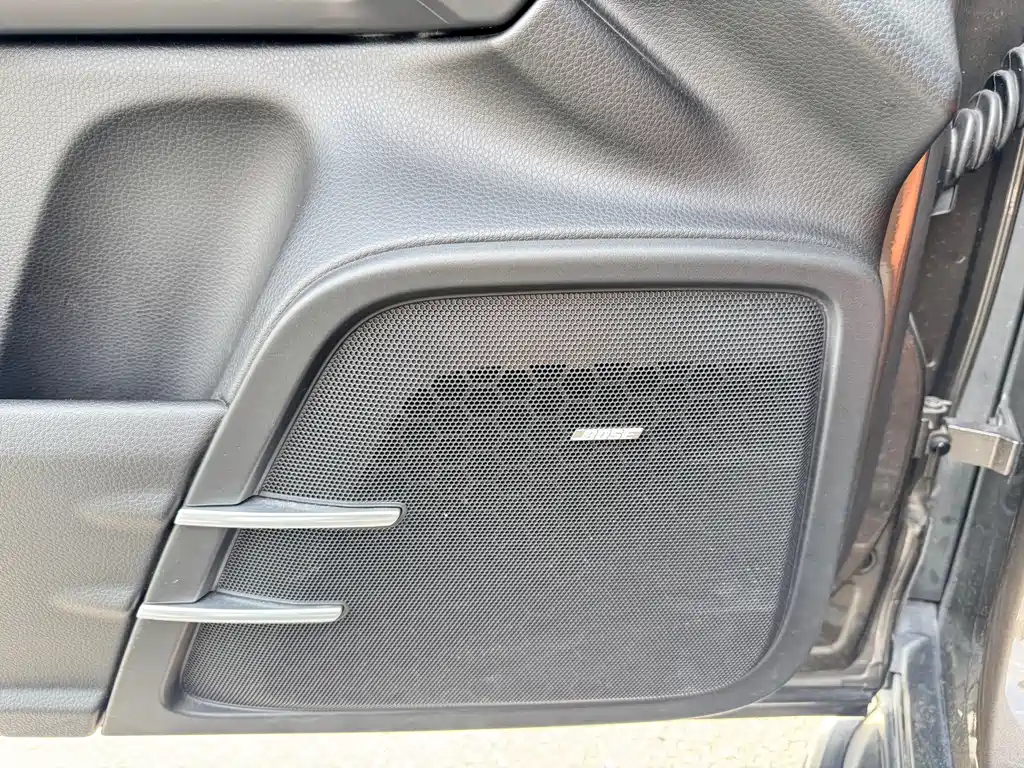 Porsche Cayenne — миниатюра 15