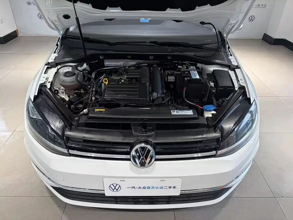 Volkswagen Golf — миниатюра 6