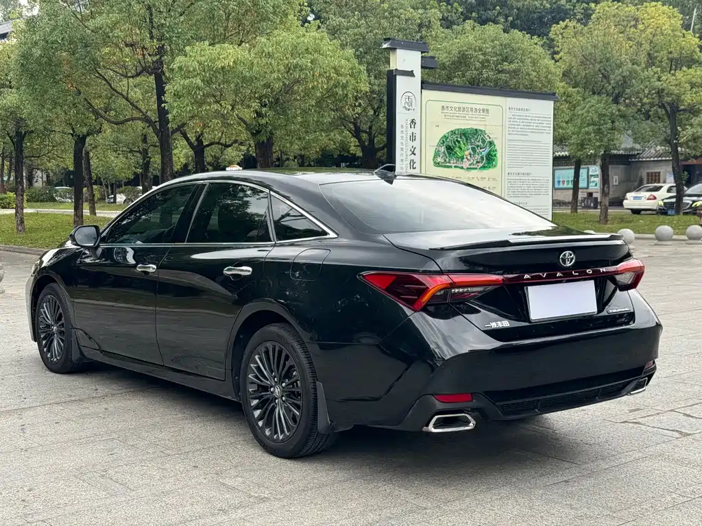 Toyota Avalon — миниатюра 13