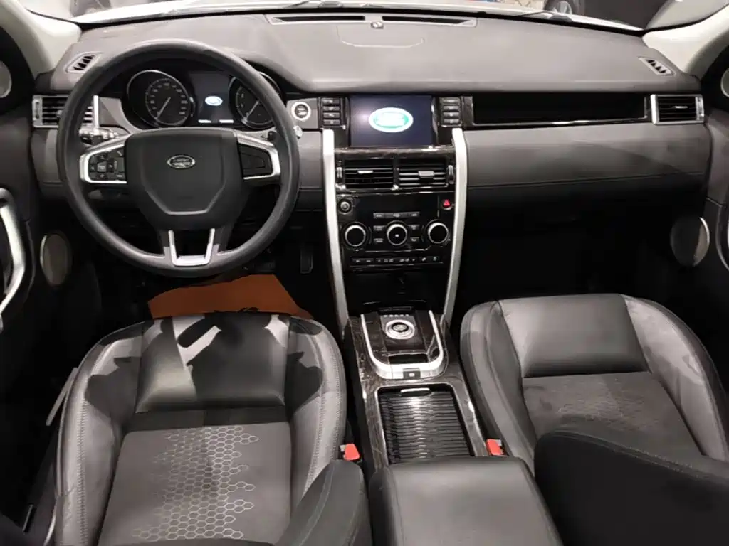 Land Rover Discovery Sport — миниатюра 10