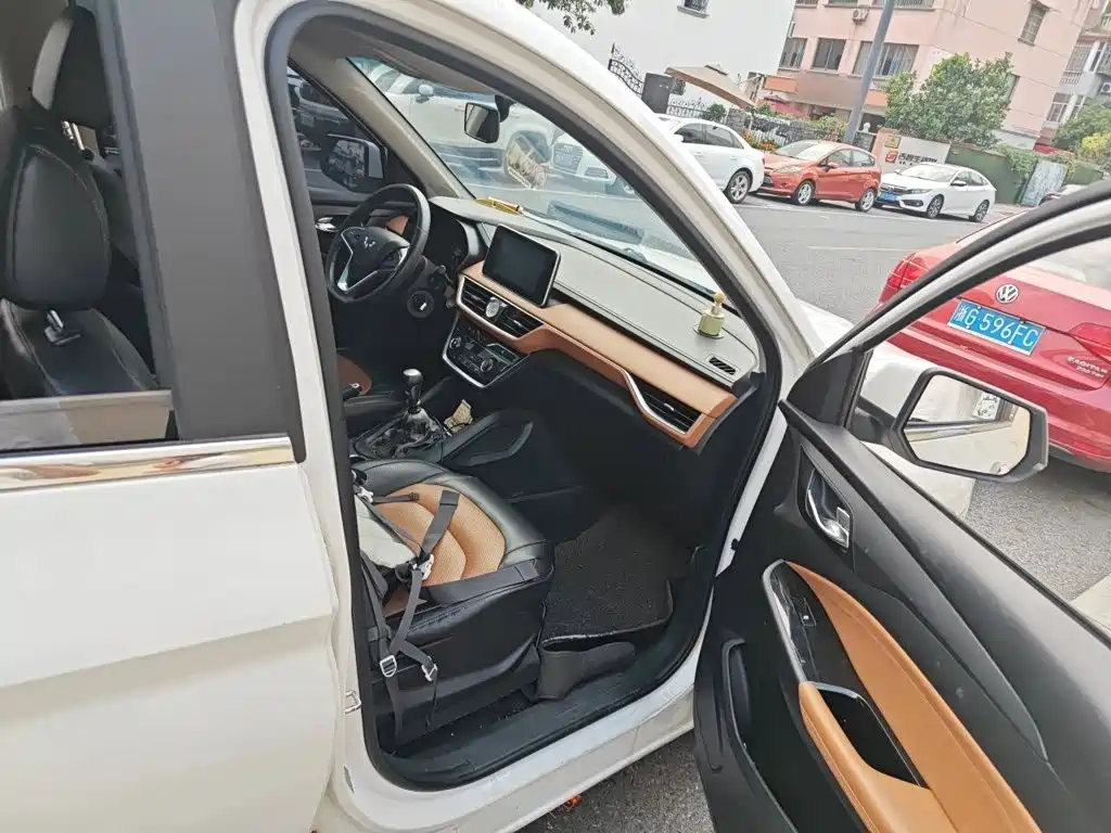 Wuling Hongguang S3 — миниатюра 18