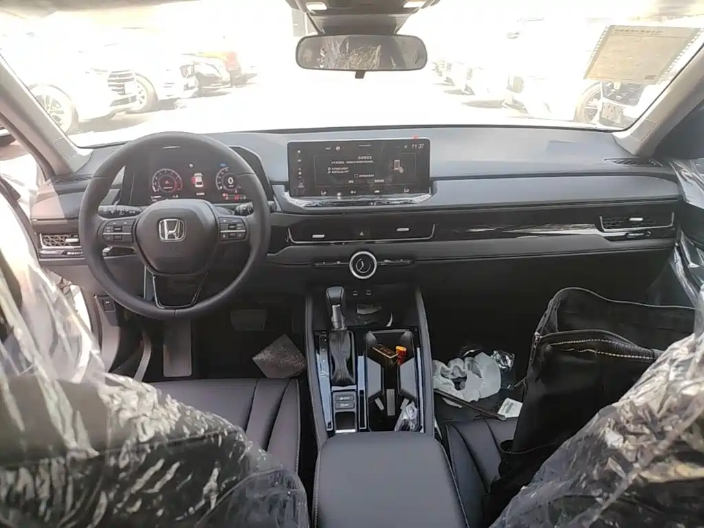 Honda Inspire — миниатюра 10