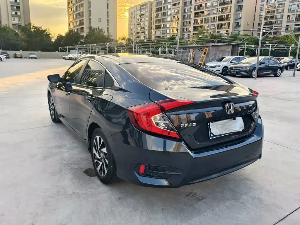 Honda Civic — миниатюра 5