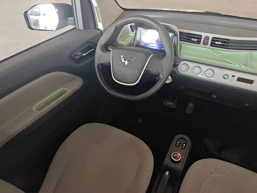 Wuling MINIEV — миниатюра 11