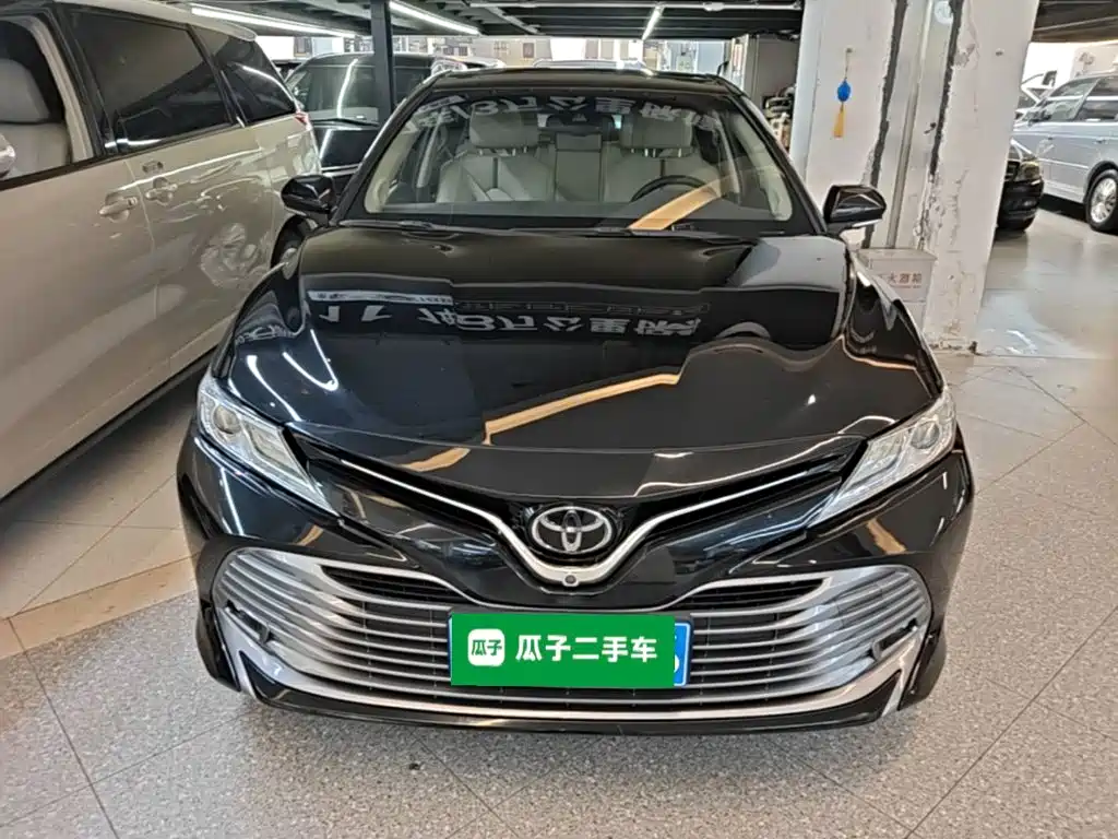 Toyota Camry — миниатюра 3