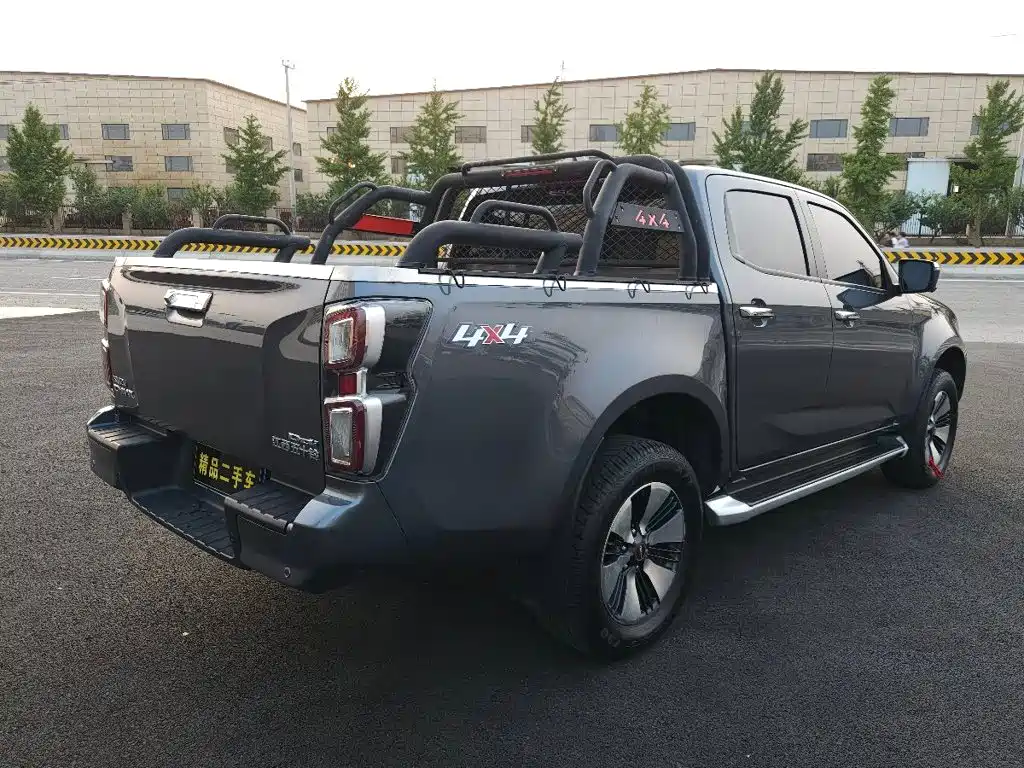 Isuzu D-MAX — миниатюра 9