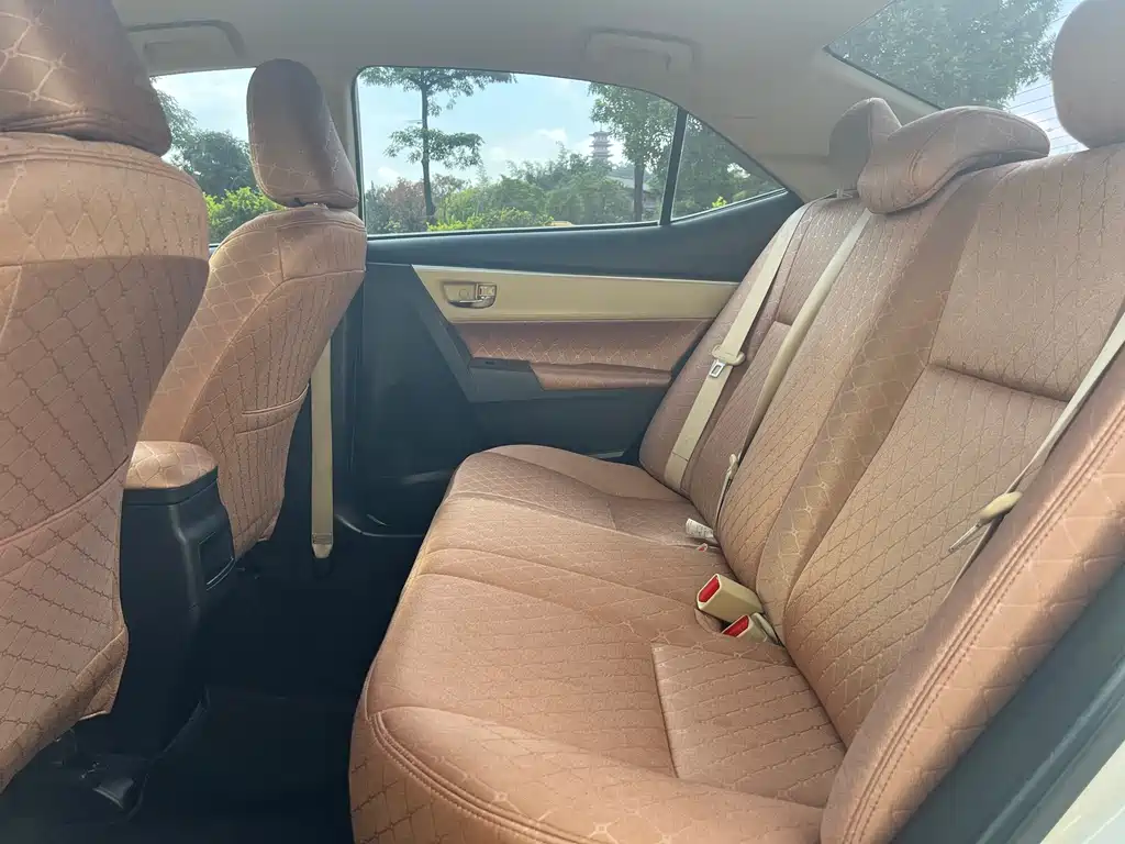 Toyota Corolla — миниатюра 13