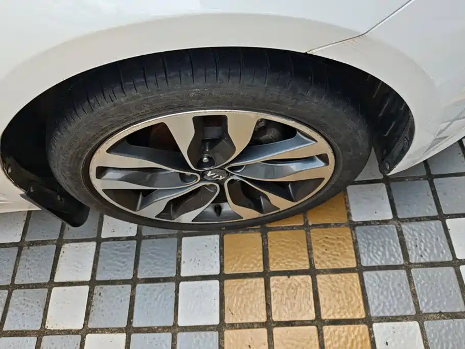 Kia K5 — миниатюра 6