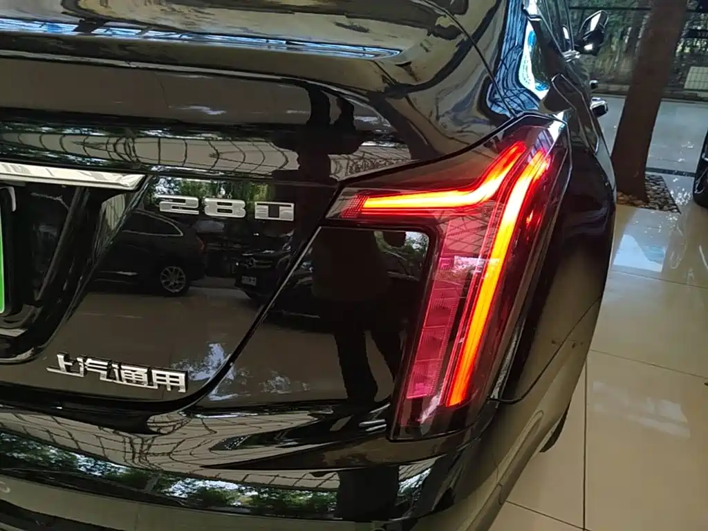 Cadillac CT5 — миниатюра 8
