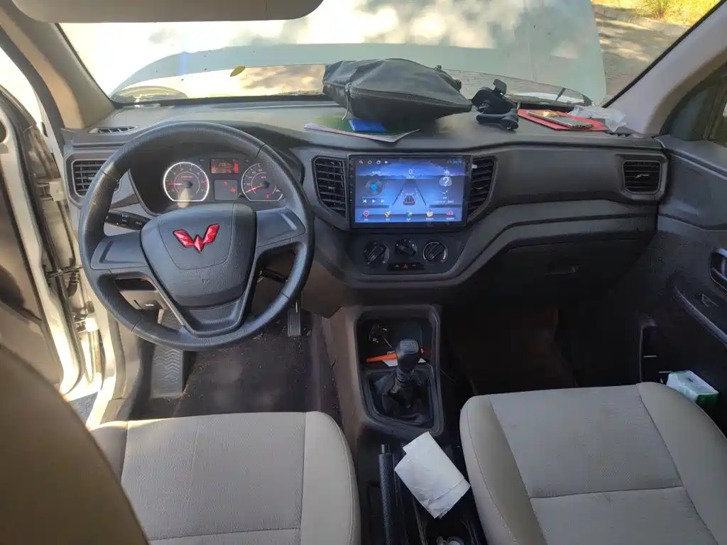 Wuling Hongguang V — миниатюра 5