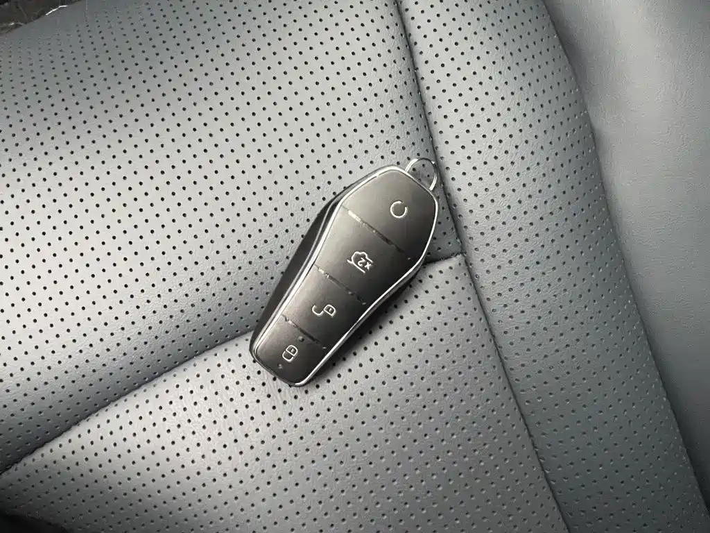 BYD Морской лев 07 DM-i — миниатюра 9