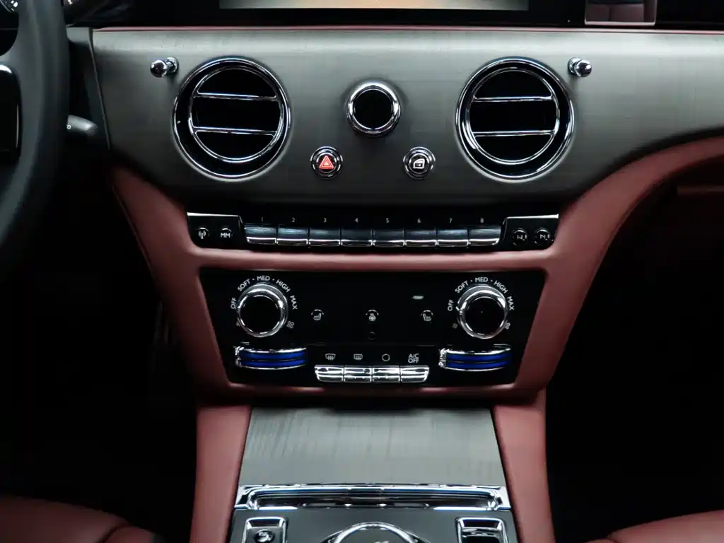 Rolls-Royce Ghost — миниатюра 10