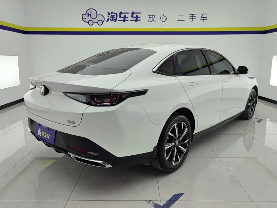 Changan Eado — миниатюра 3