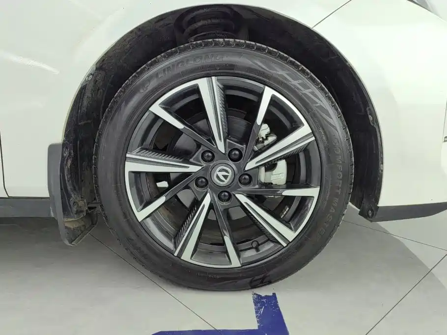 Changan Eado — миниатюра 6