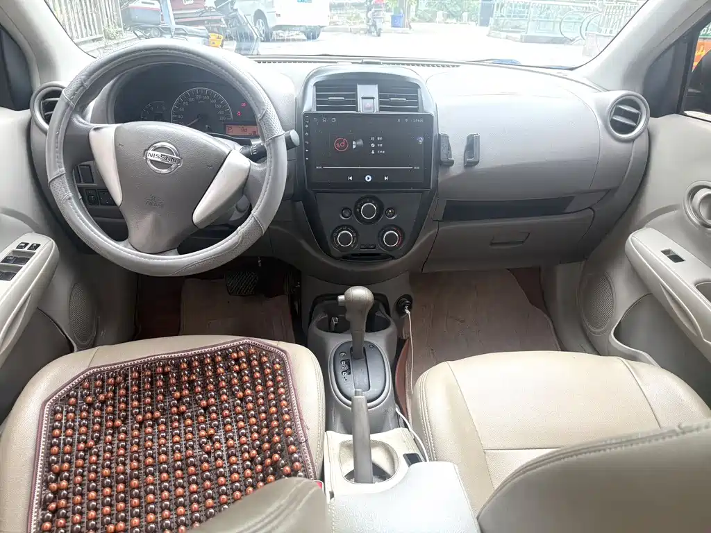 Nissan Sunny — миниатюра 8