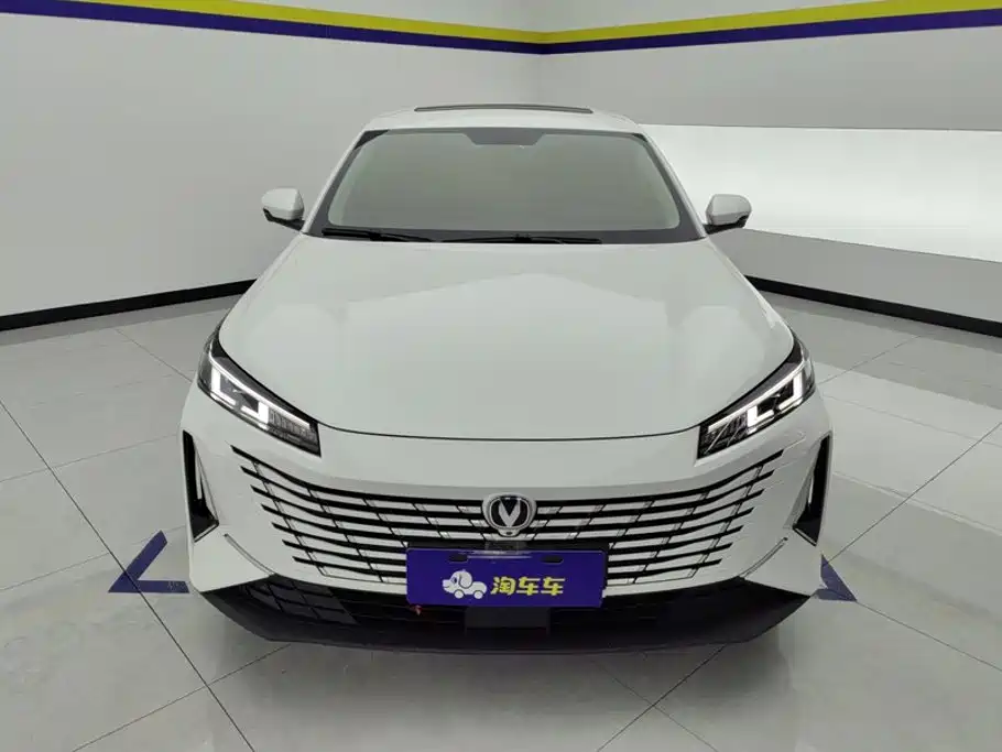 Changan Eado — миниатюра 2