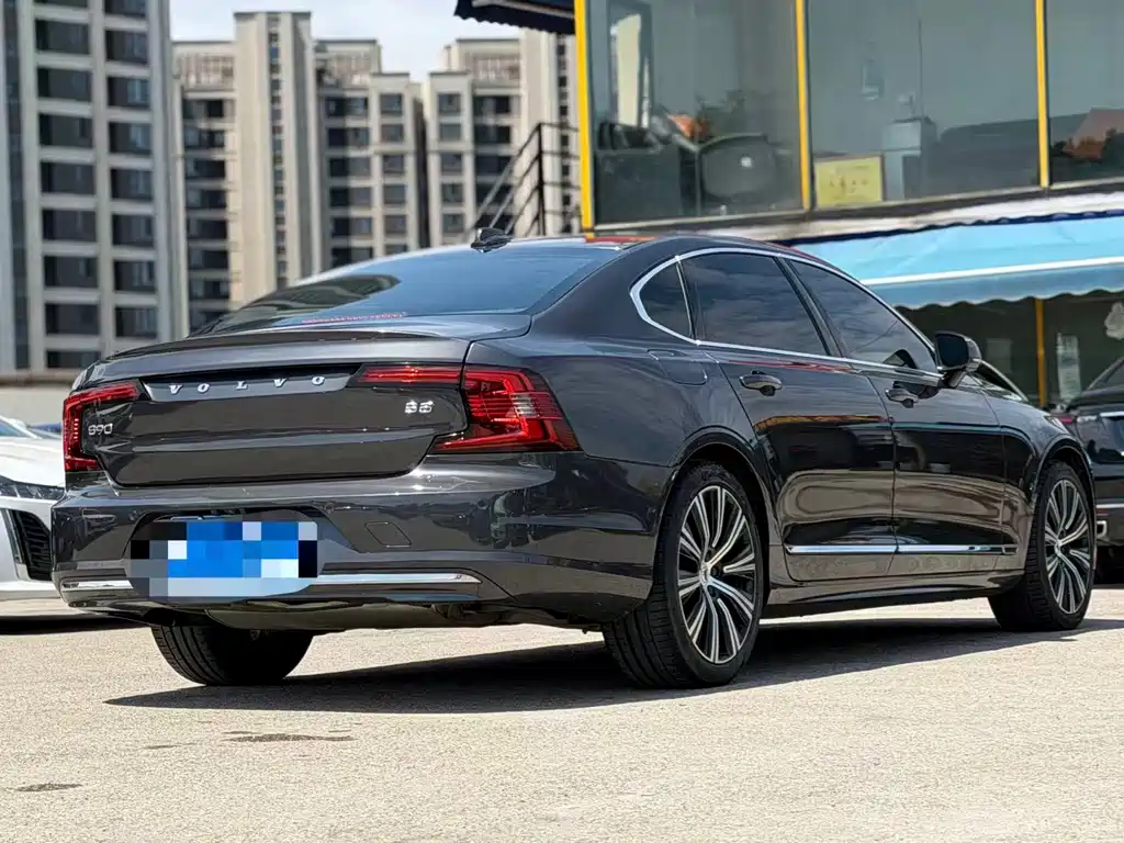 Volvo S90 2024 B5 Luxury