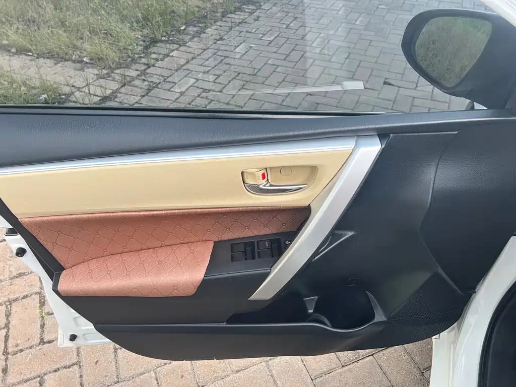 Toyota Corolla — миниатюра 7