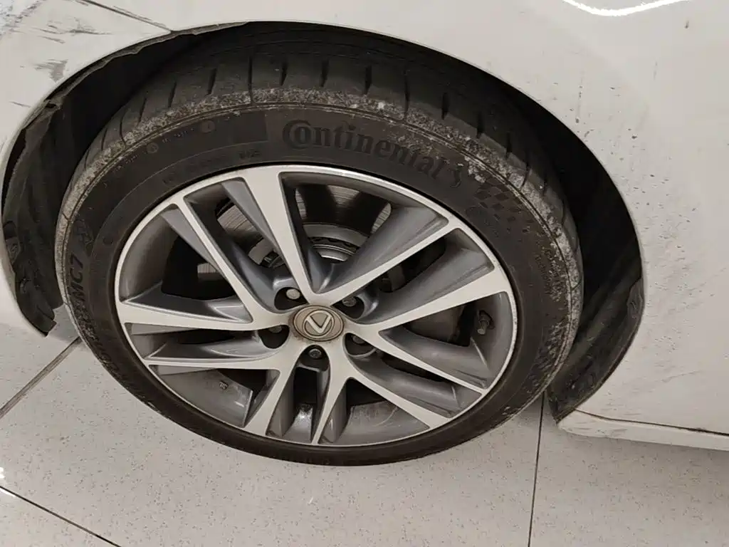Lexus IS — миниатюра 23