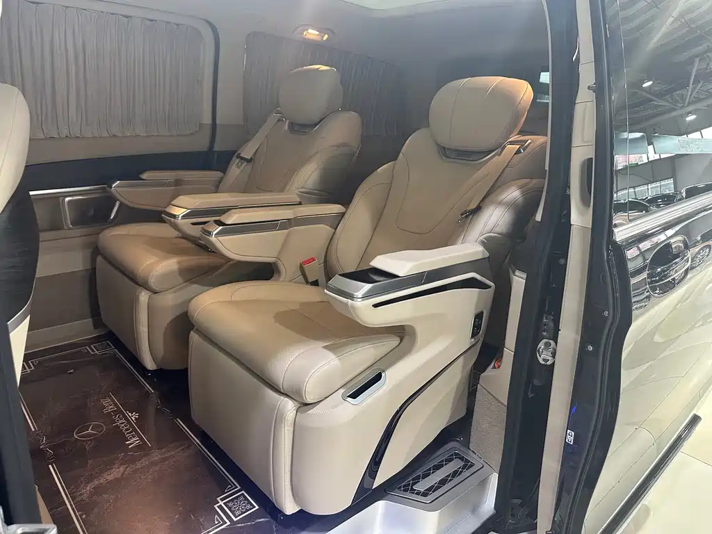 Mercedes-Benz V-Class V 2024 V 300 L Luxury