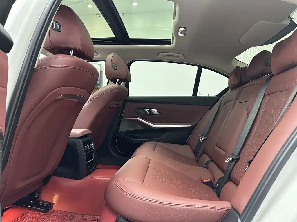 BMW 3 Series — миниатюра 12