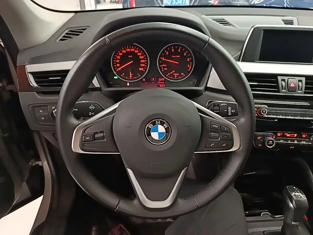BMW X1 — миниатюра 11