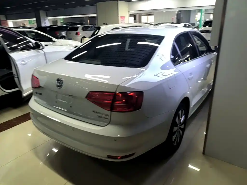 Volkswagen Sagitar — миниатюра 7