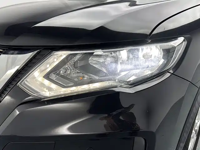 Nissan X-Trail — миниатюра 15