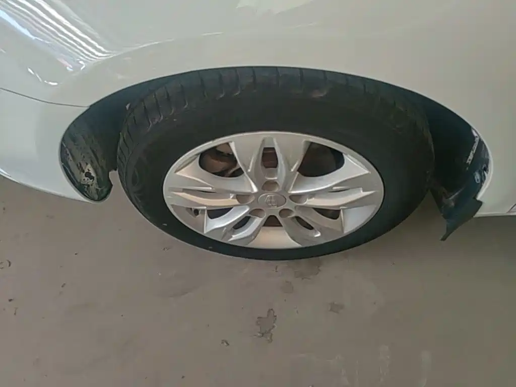 Geely Emgrand — миниатюра 23