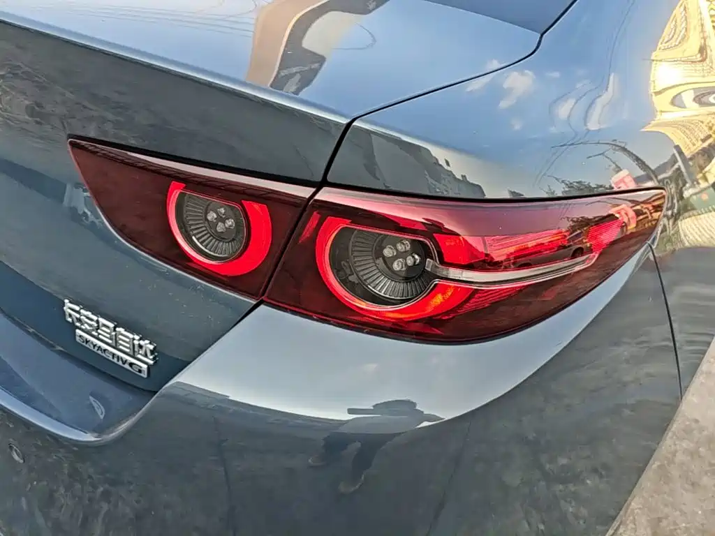 Mazda 3 Axela — миниатюра 8