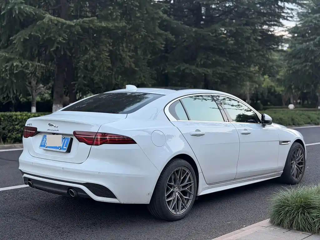Jaguar XEL — миниатюра 11
