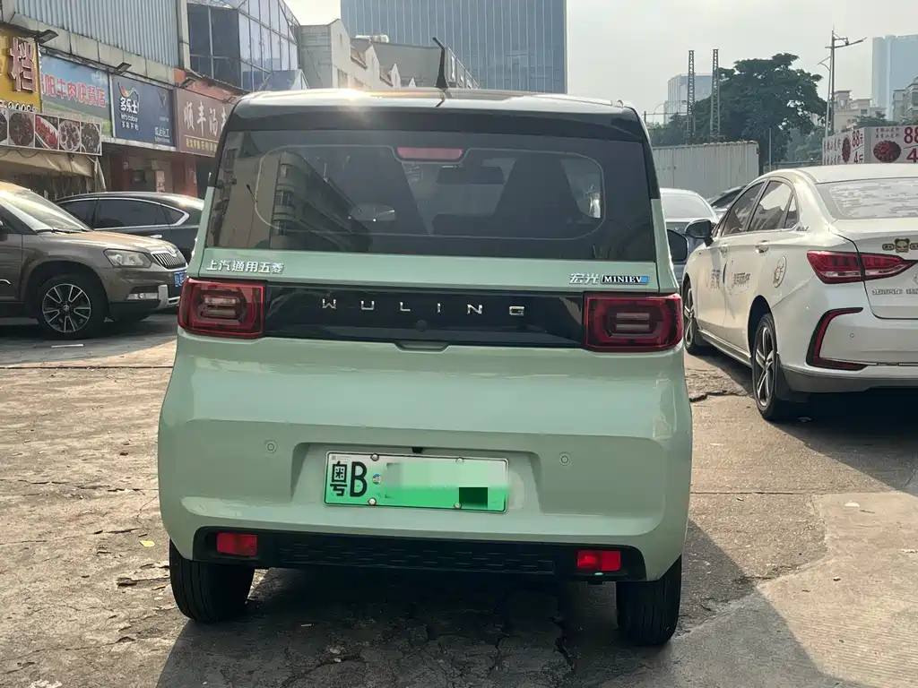 Wuling MINIEV — миниатюра 5
