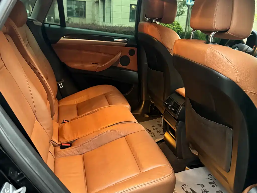 BMW X6 — миниатюра 10