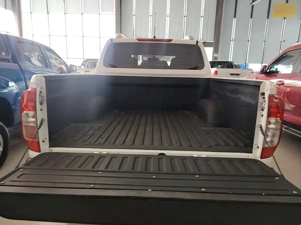 Nissan Navara — миниатюра 15