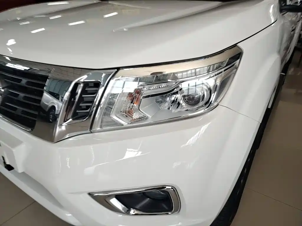Nissan Navara — миниатюра 18