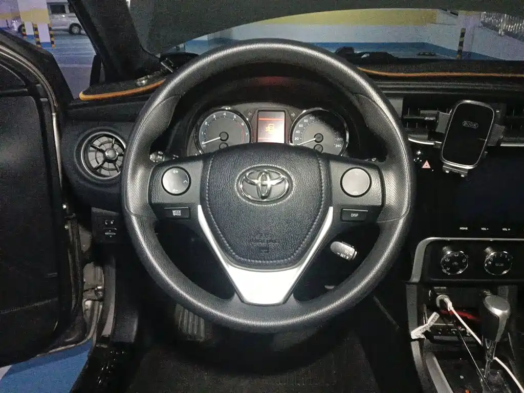 Toyota Corolla — миниатюра 11