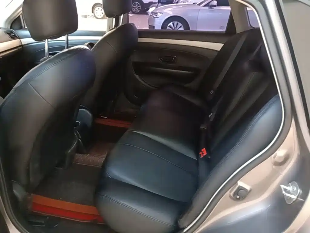 Nissan Sylphy — миниатюра 17