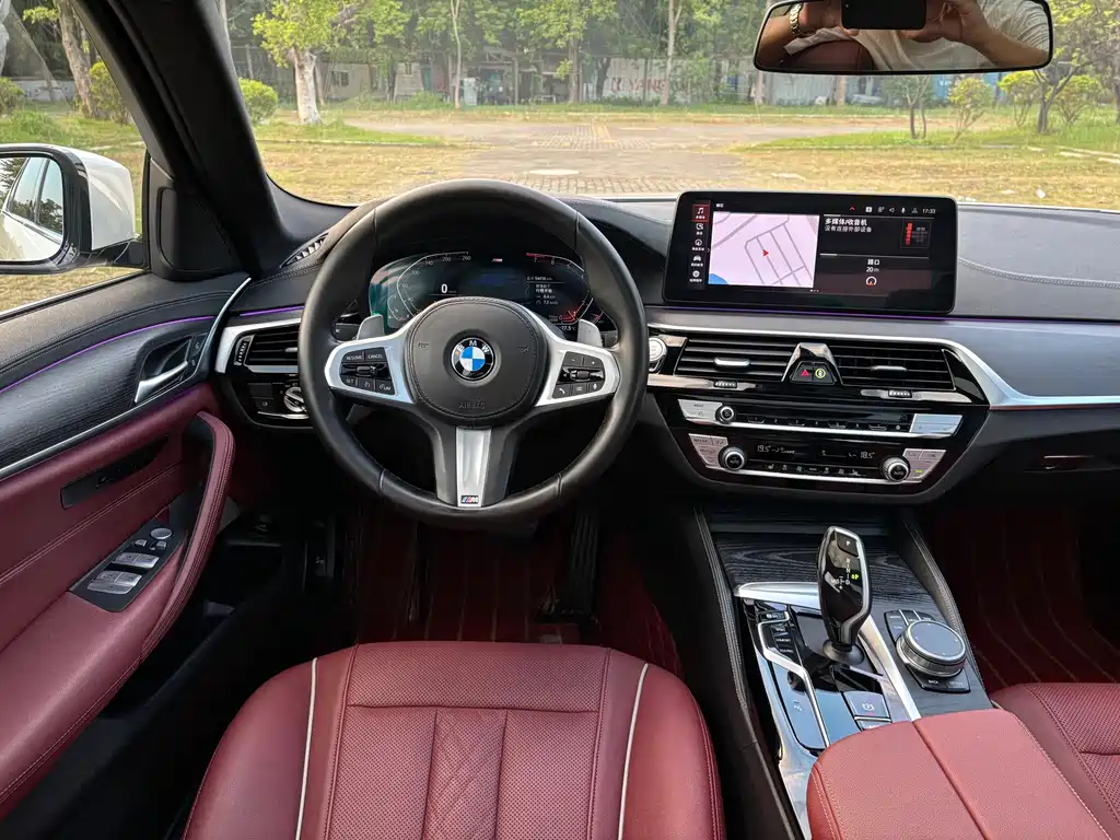 BMW 5 Series — миниатюра 5