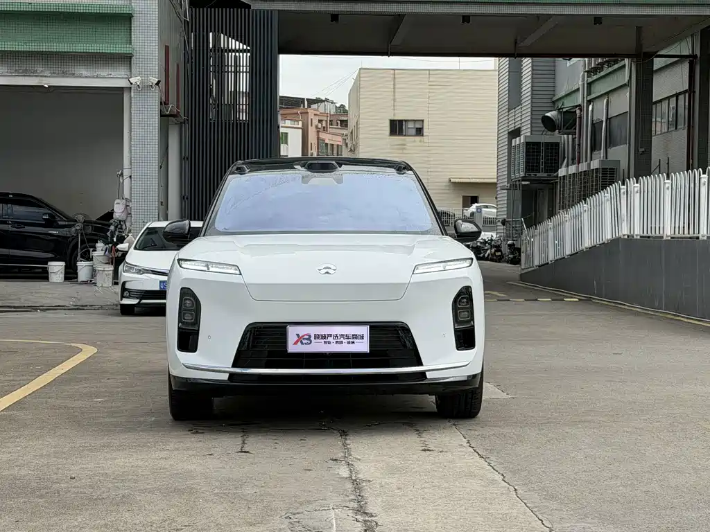 NIO ES8 — миниатюра 2