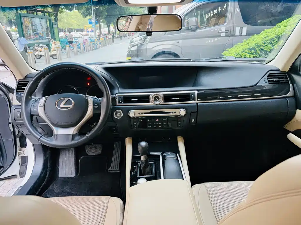 Lexus GS — миниатюра 9