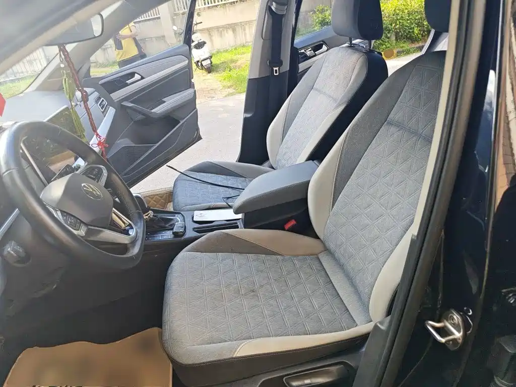 Volkswagen Lavida — миниатюра 11