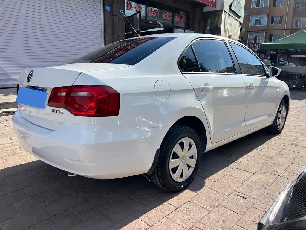 Volkswagen Jetta — миниатюра 4