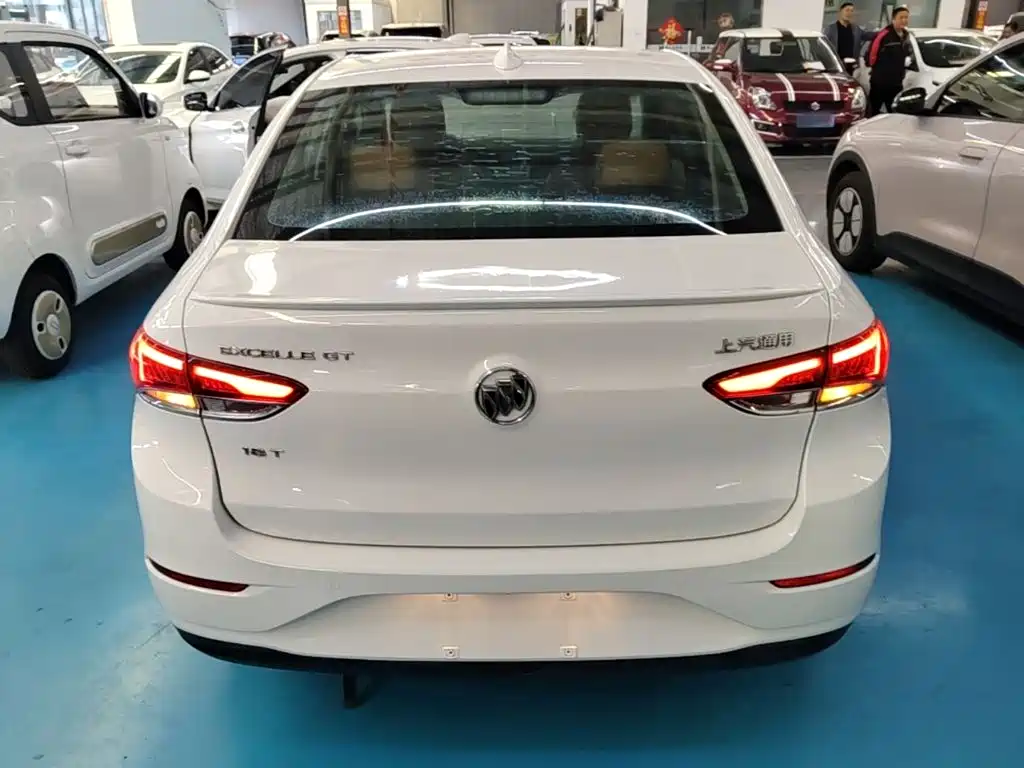 Buick Excelle — миниатюра 6